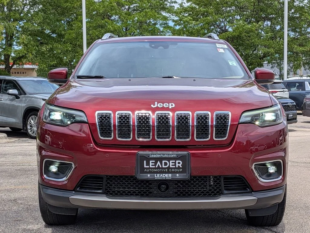 Used 2019 Red Jeep Limited image 2
