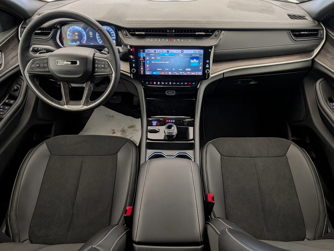 New 2026 White Jeep Altitude - - 4x4 - 20 Gloss Black Wheels - Remote Start - Capri Leatherette & More! image 26