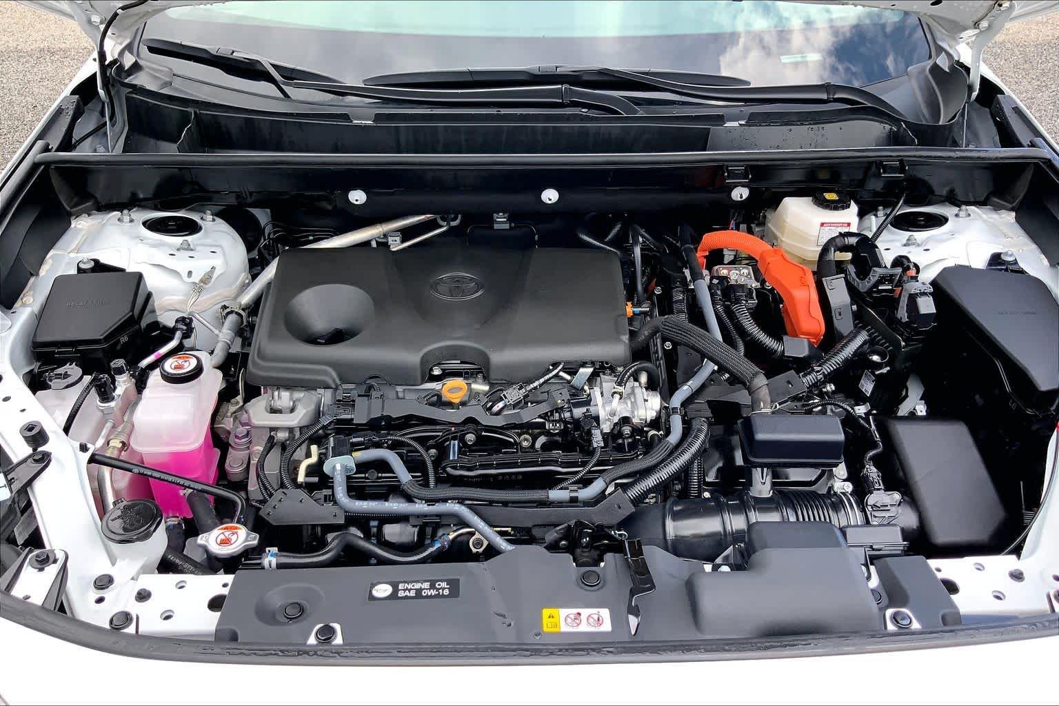 Used 2025 Ice Cap Toyota Hybrid XLE image 31