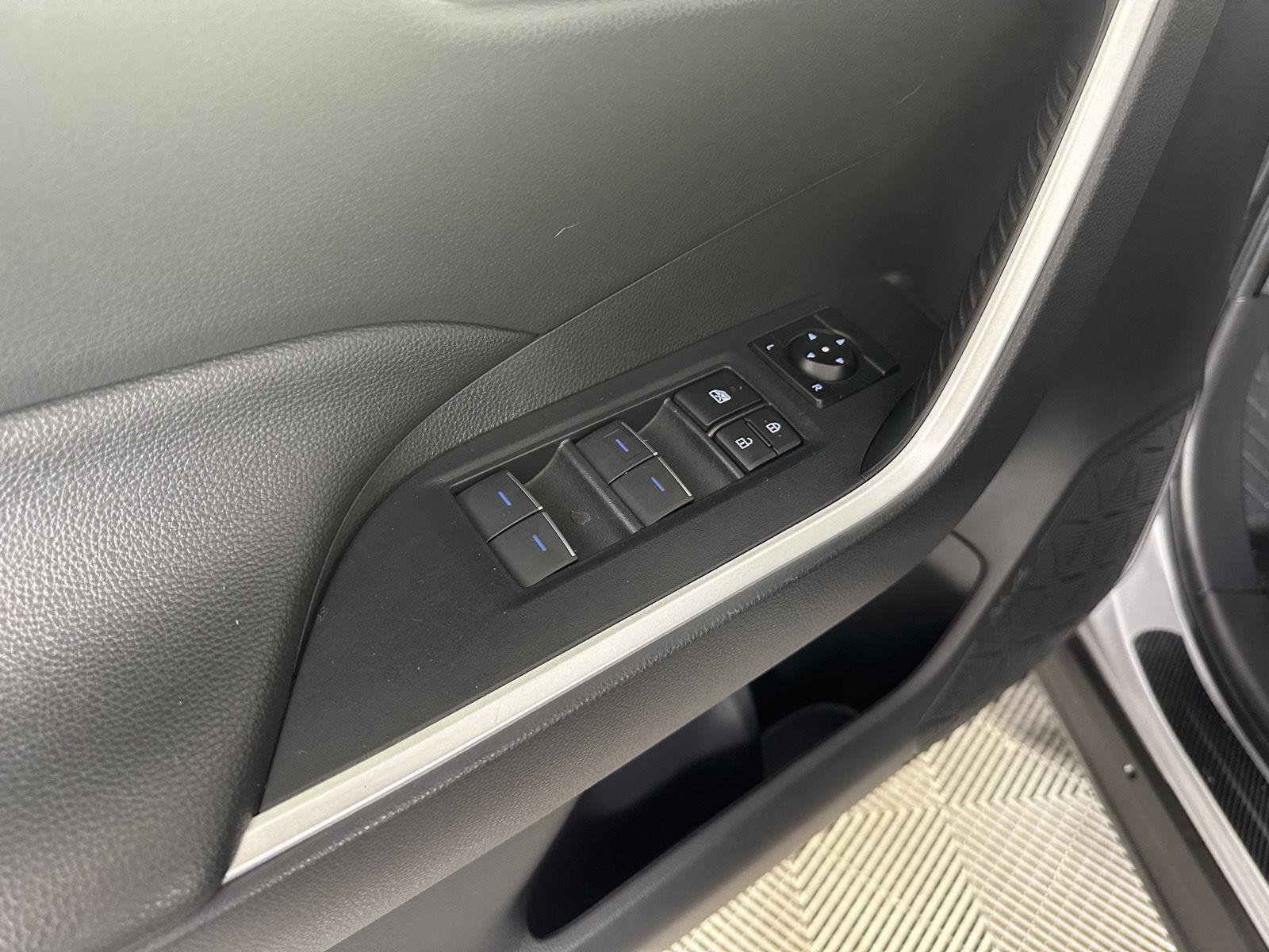 Used 2022 Silver Sky Metallic Toyota XLE image 25