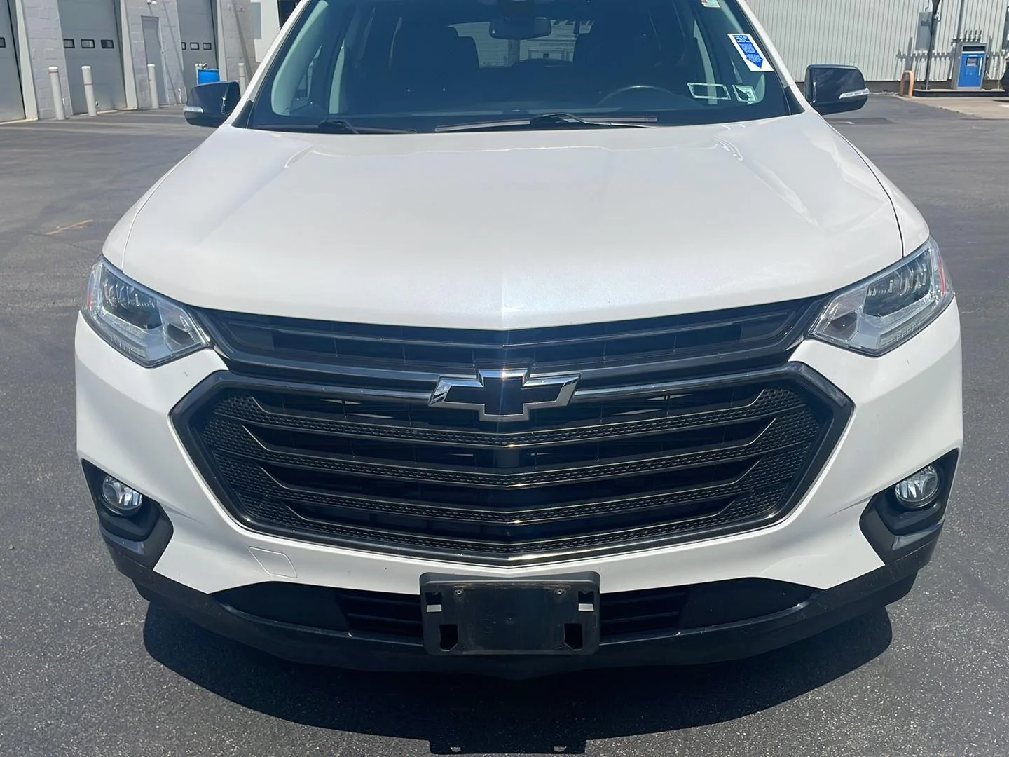 Used 2018 Iridescent Pearl Tricoat Chevrolet Premier image 10