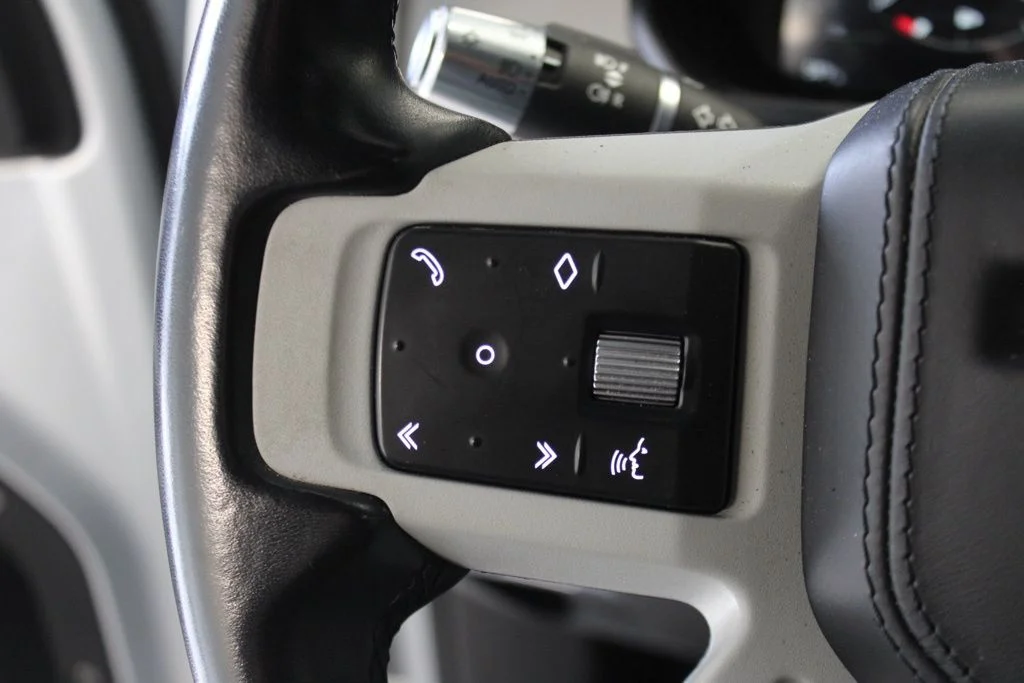 Used 2022 Silver Land Rover XS Edition image 16