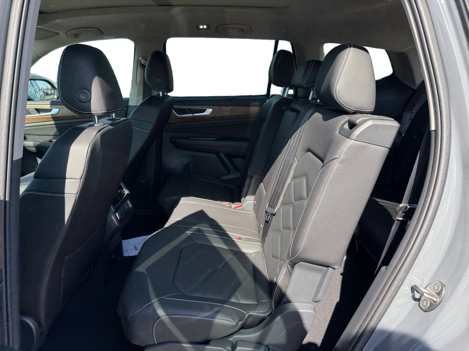 New 2026 Pure Gray Volkswagen 2.0T SE w/Technology image 16