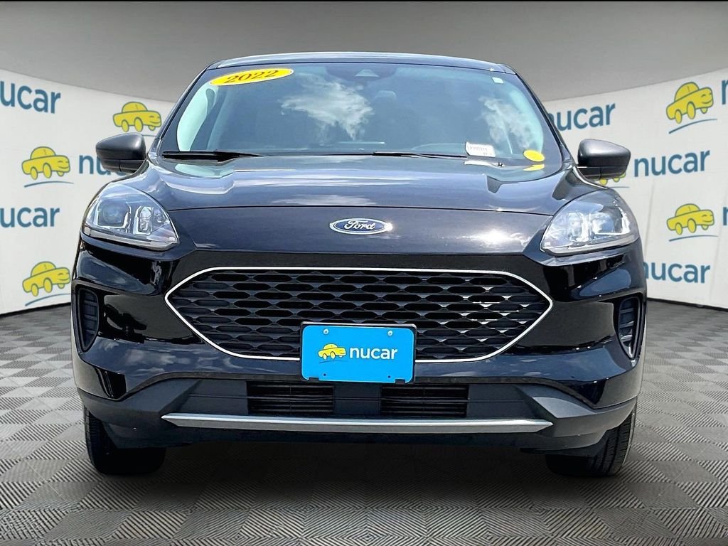 Used 2022 Black Ford SE image 2