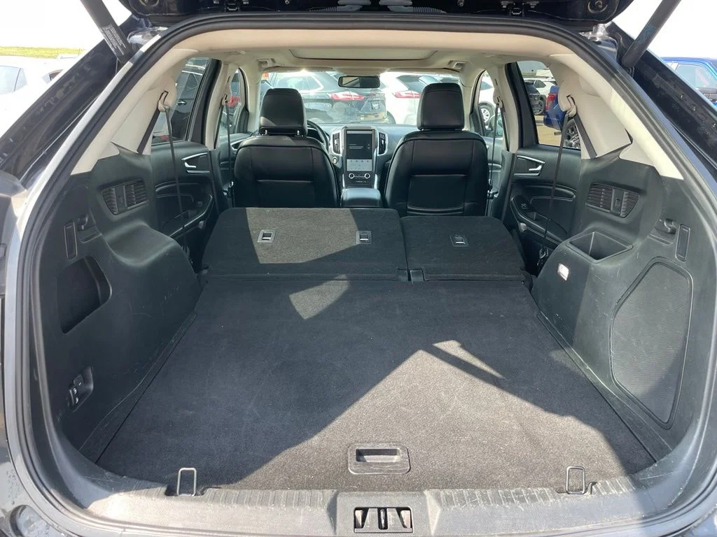 Used 2021 Black Metallic Ford Titanium image 31