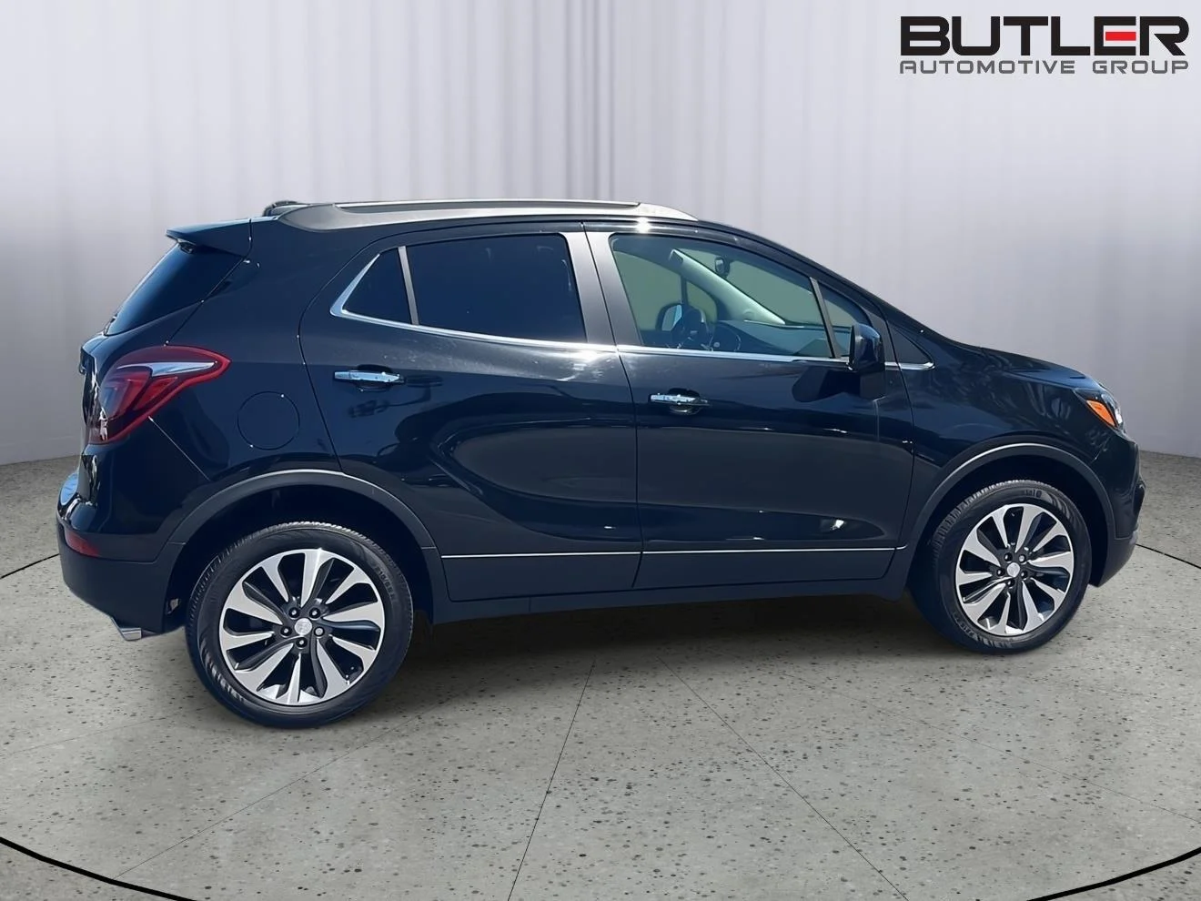 Used 2022 Ebony Twilight Metallic Buick Preferred image 7