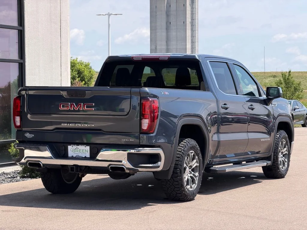 Used 2021 Blue GMC SLE image 4