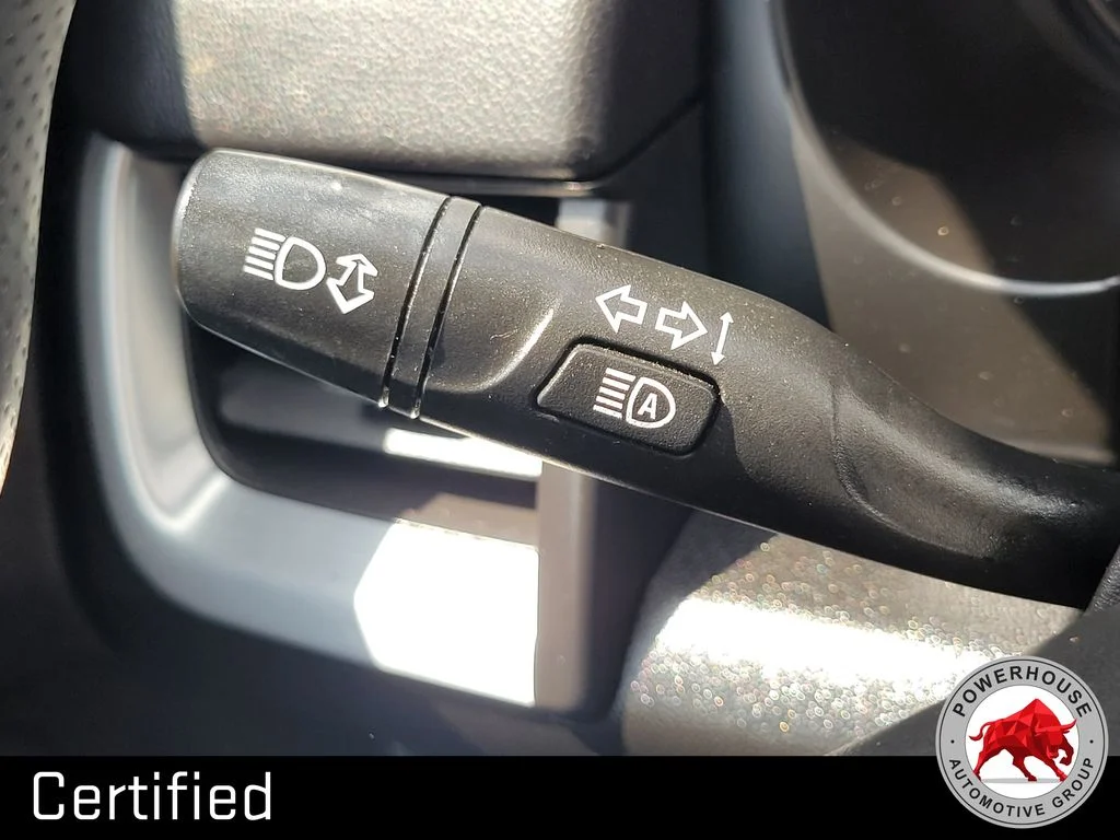 Used 2022 Black GMC SLE image 31