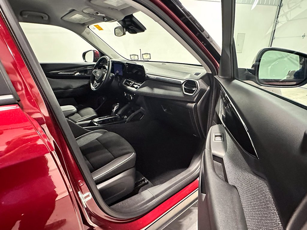 Used 2025 Red Chevrolet LT image 24