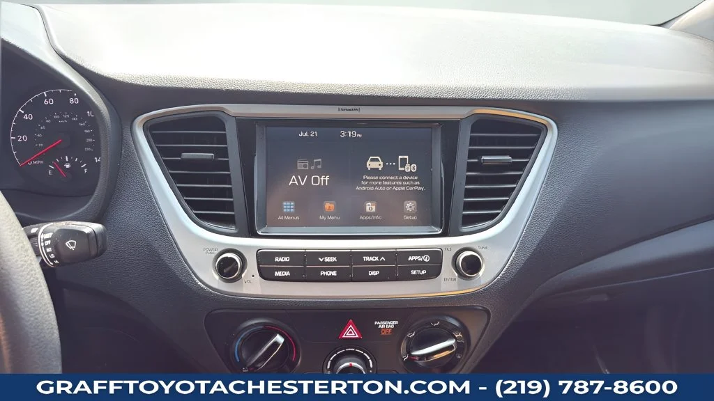 Used 2021 Silver Hyundai SEL image 18