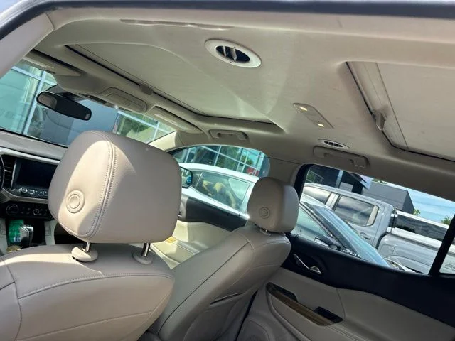 Used 2018 White GMC Denali image 20