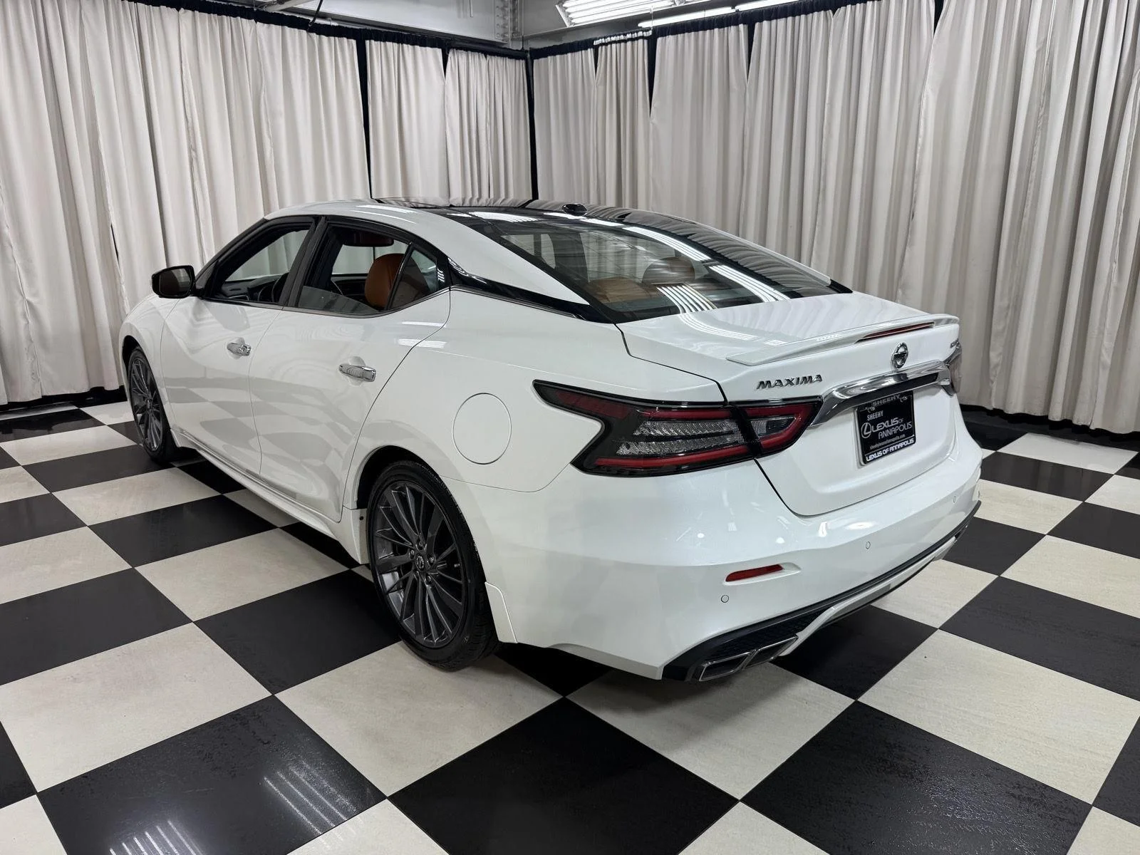 Used 2019 Pearl White Tricoat Nissan Platinum image 5