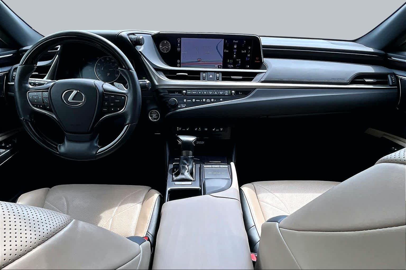 Used 2019 Eminent White Pearl Lexus Ultra Luxury image 14