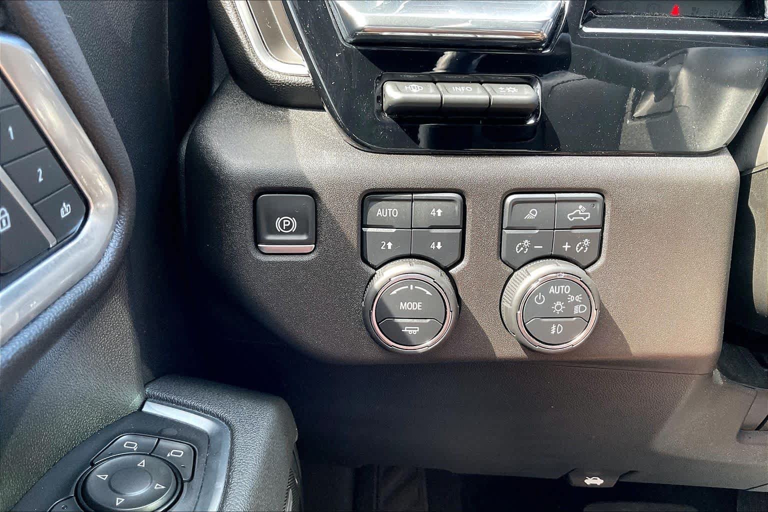 2025 Chevrolet Silverado 2500HD LTZ - Photo 32
