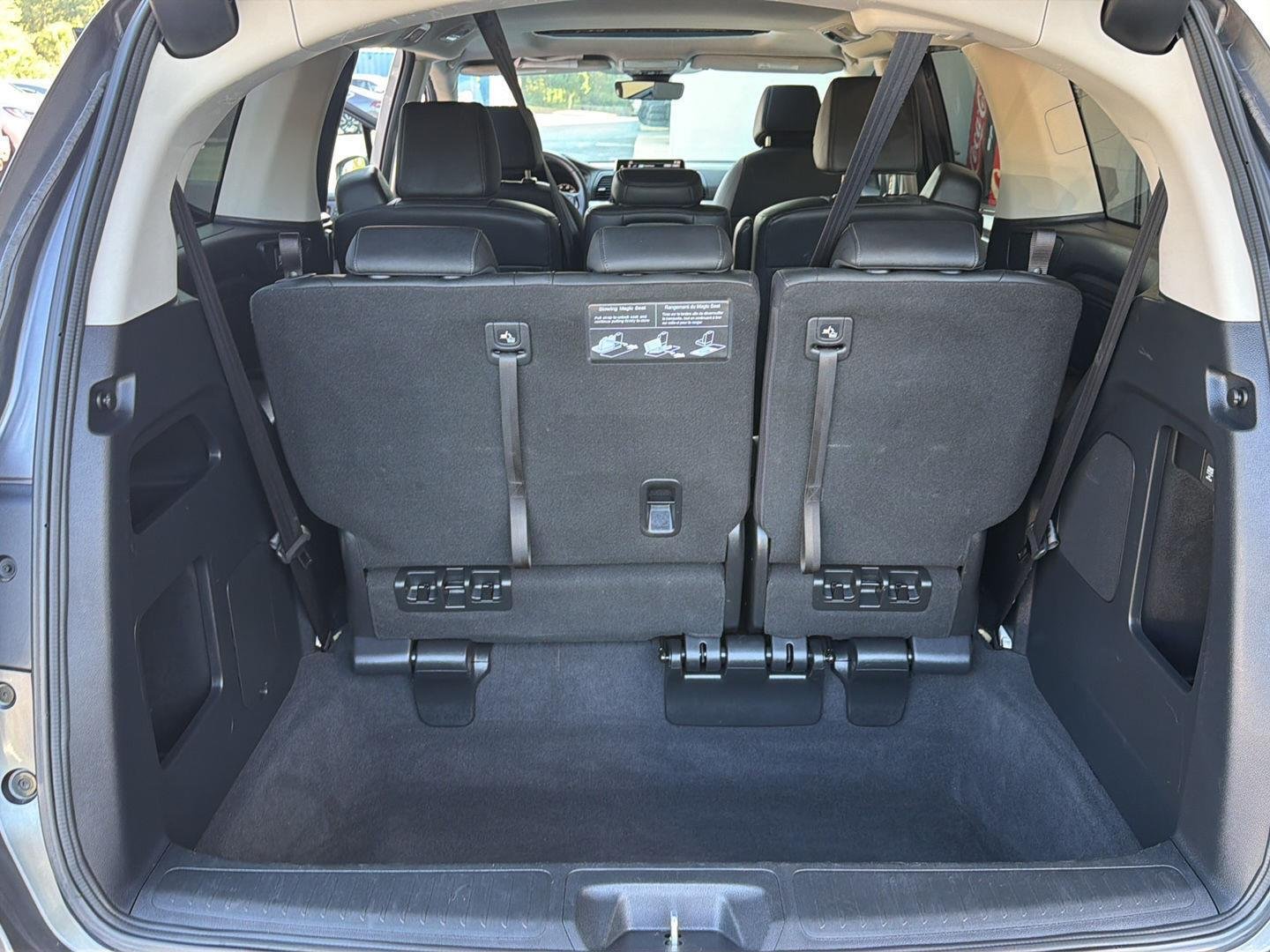 Used 2025  Honda EX-L image 32