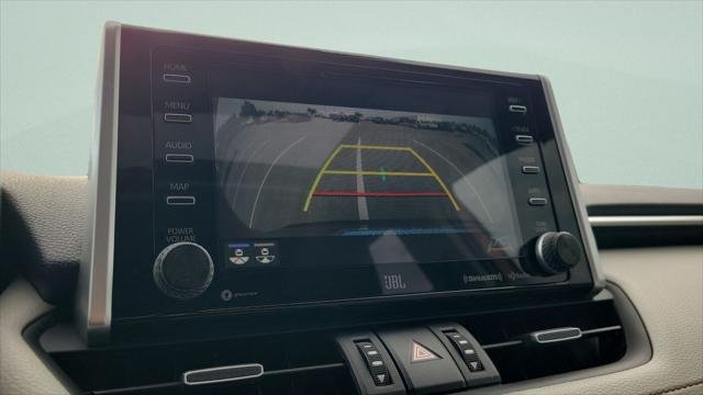 Certified Used 2019 RUBY FLARE PEARL Toyota  image 18