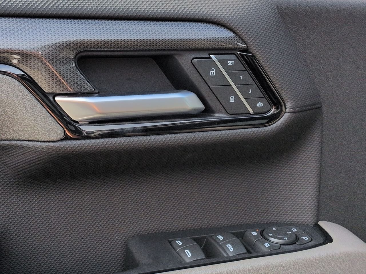 Used 2025 Black Chevrolet ZR2 image 24