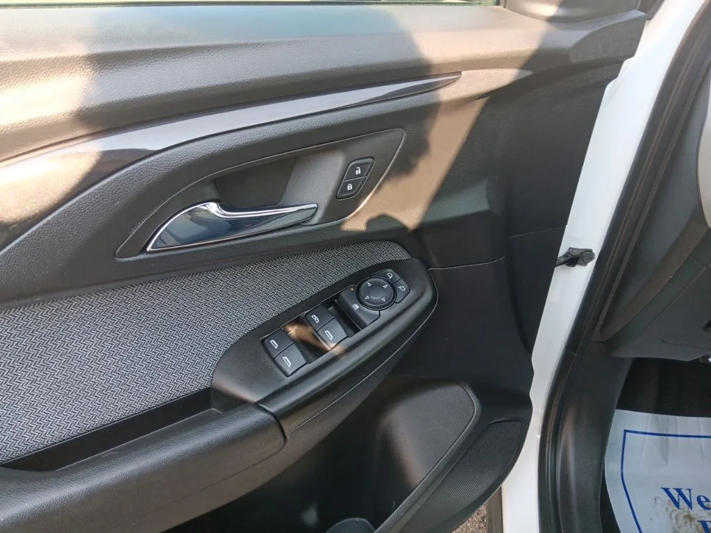 Used 2021 Summit White Chevrolet LT image 13
