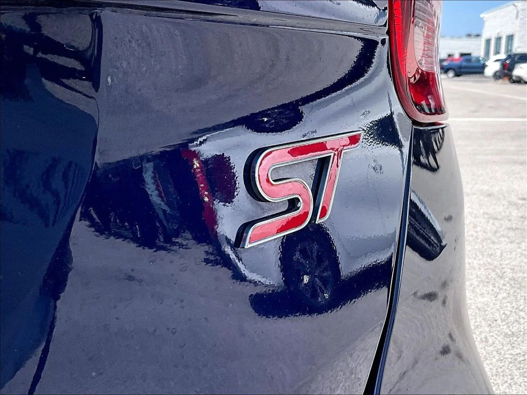 Used 2016 Blue Ford ST image 7