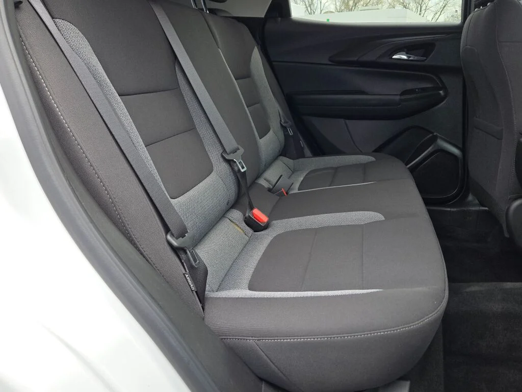 Used 2023 White Chevrolet LT image 9