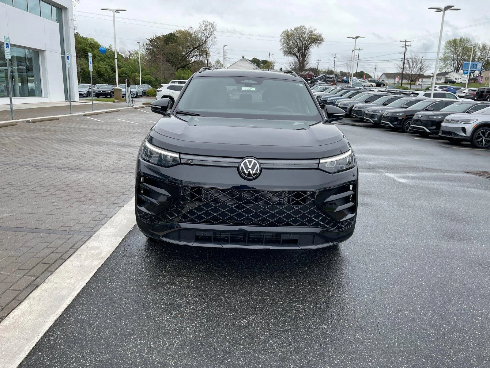 New 2026 deep black pearl Volkswagen SE R-Line Black image 8