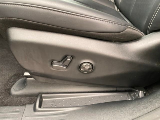 Used 2026 Silver Chrysler Select image 18