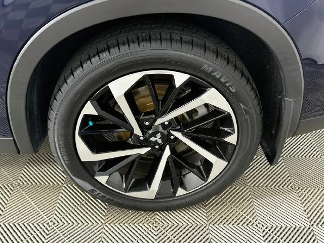 Certified Used 2023 Blue Mitsubishi SE image 21