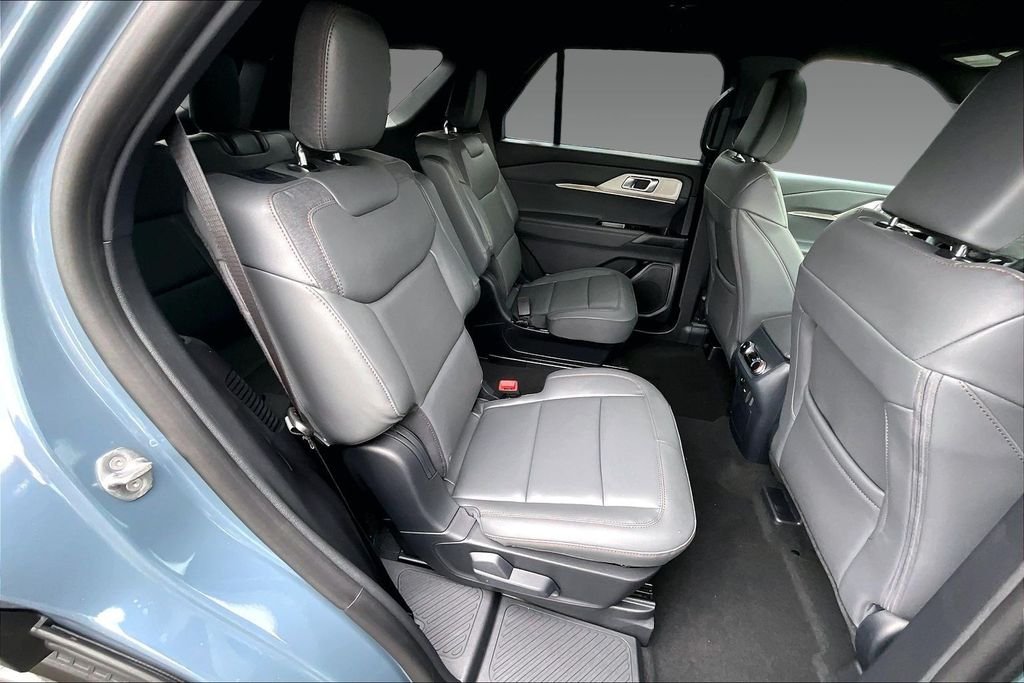 New 2027 Vapor Blue Metallic Ford Active image 25
