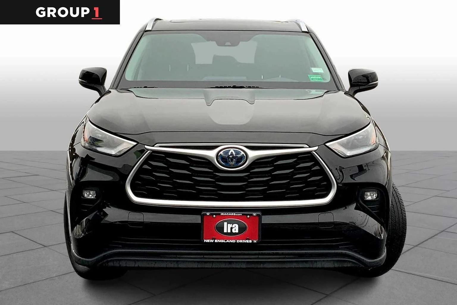 Certified Used 2021 Midnight Black Metallic Toyota Hybrid XLE image 4