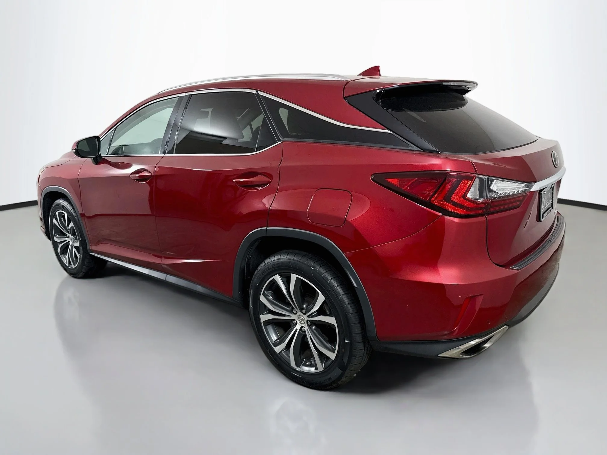 Used 2016 Matador Red Mica Lexus 350 image 5