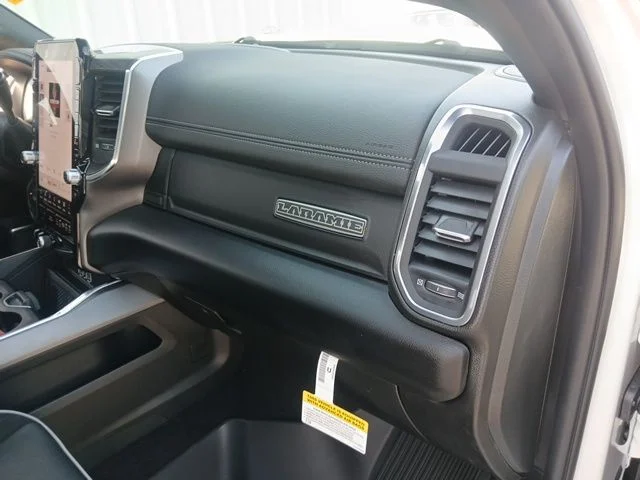 New 2026 Bright White Clear-Coat Exterior Paint RAM Laramie image 30