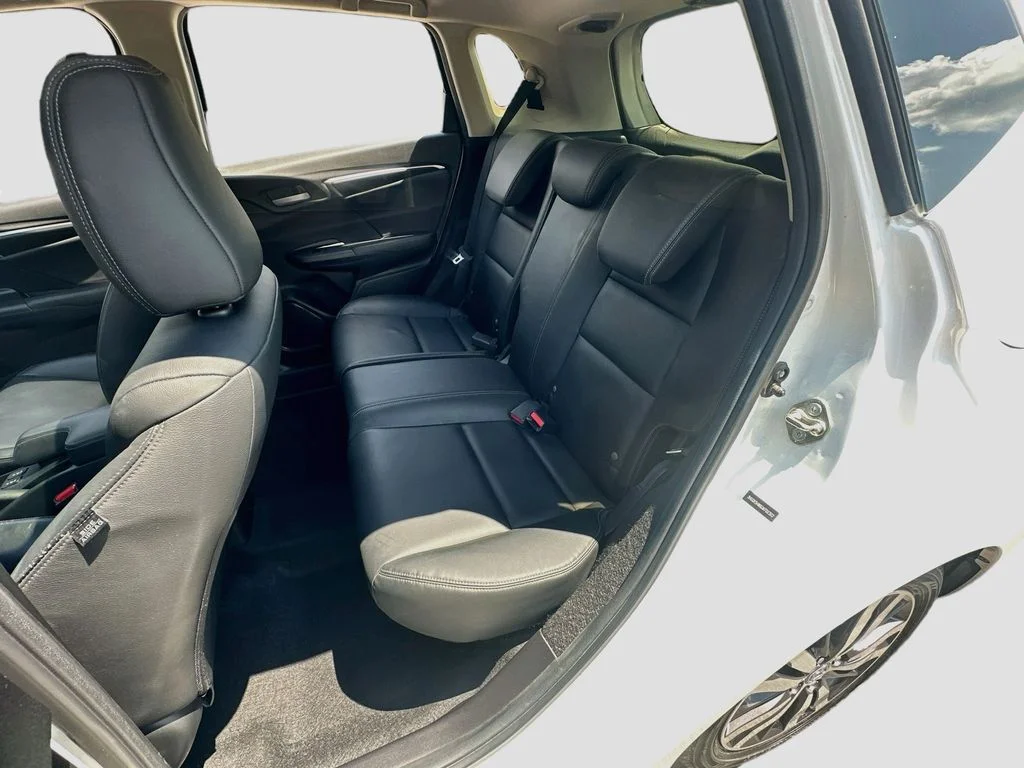 Used 2016 White Honda EX-L image 24