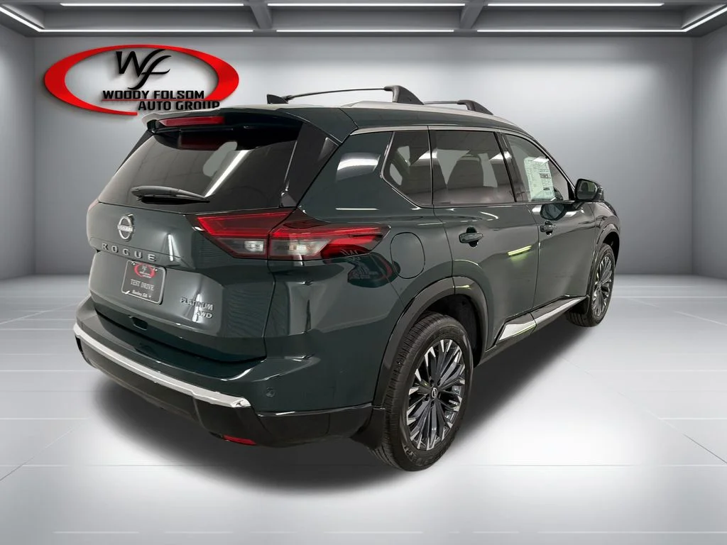 New 2026 Obsidian Green Pearl Nissan Platinum image 6