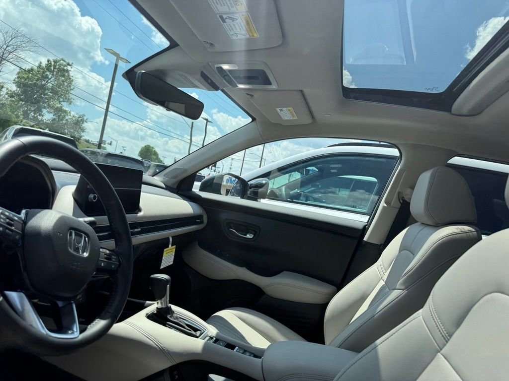Used 2026 Green Honda EX-L image 9