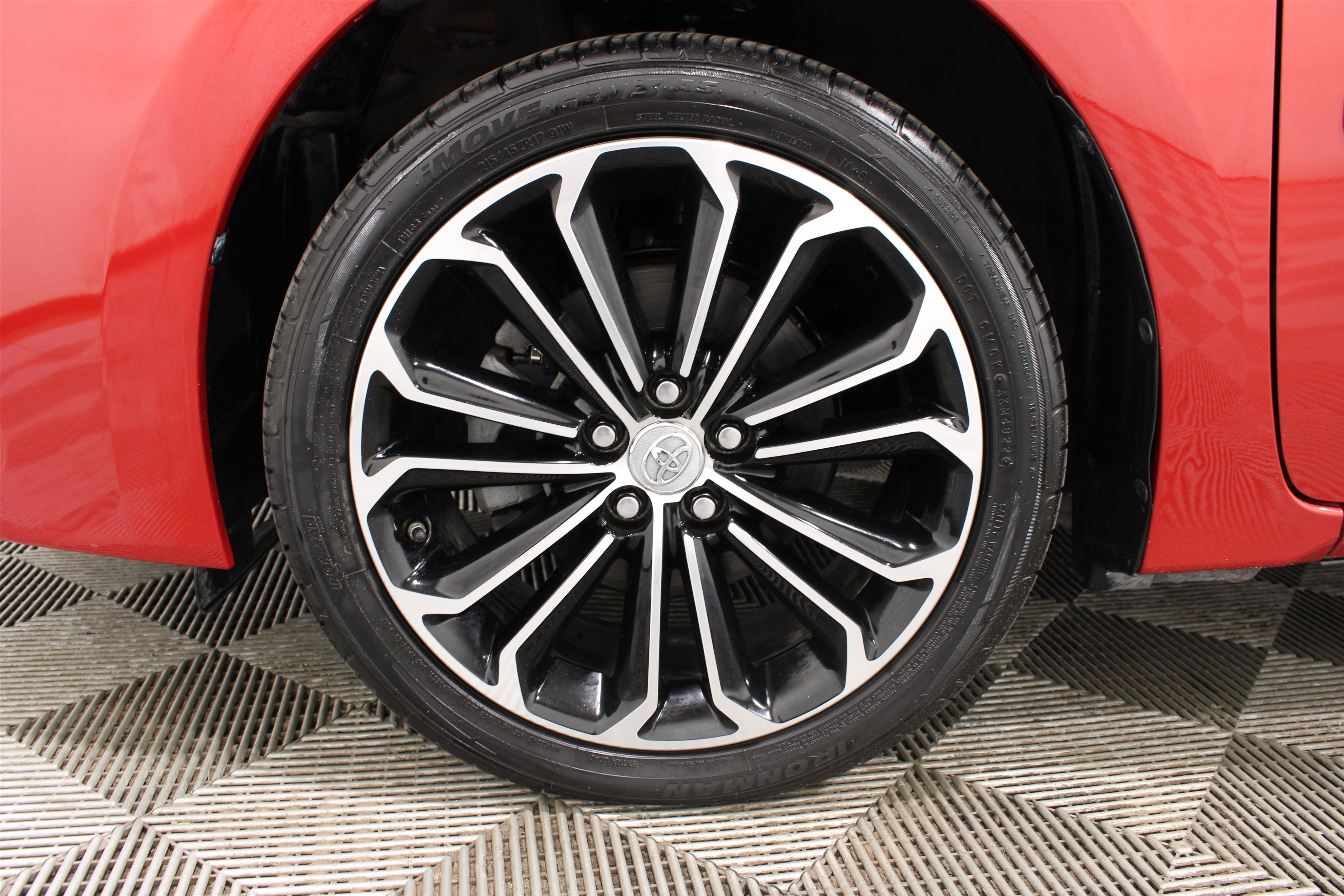 Used 2015 Red Toyota S Plus image 35
