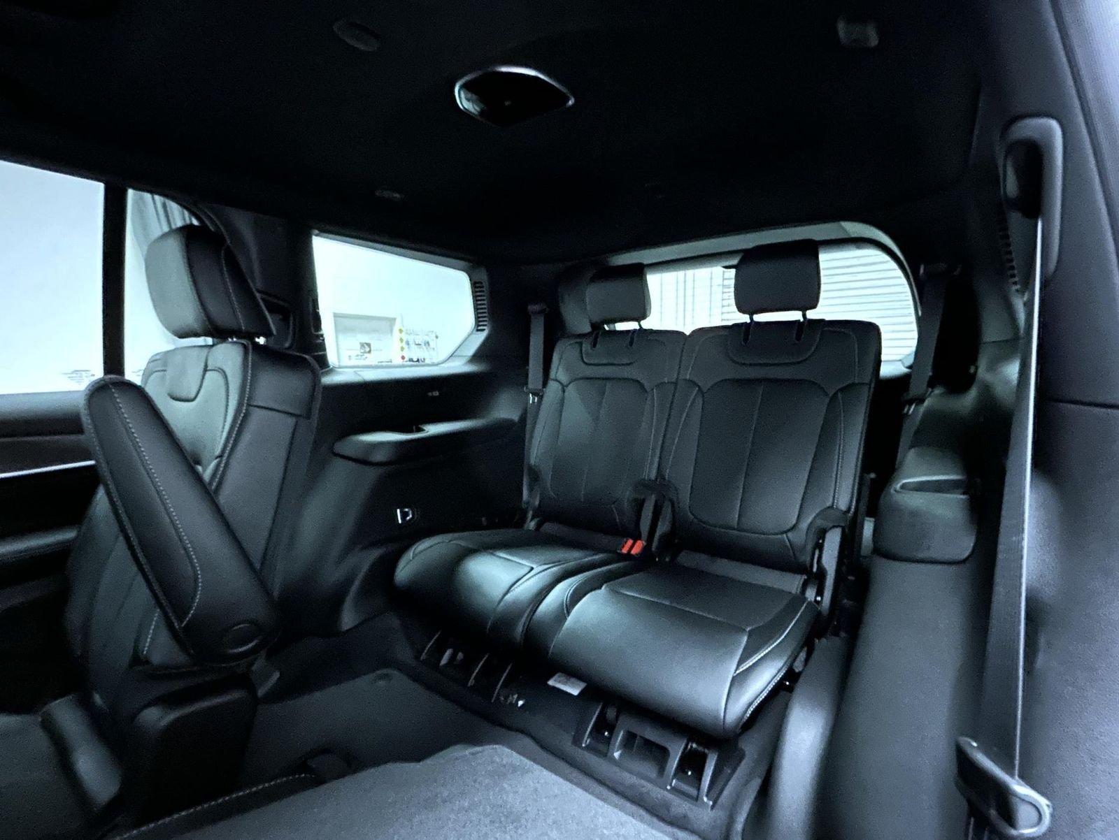 New 2026 Velvet Red Pearlcoat Jeep Limited Reserve image 19