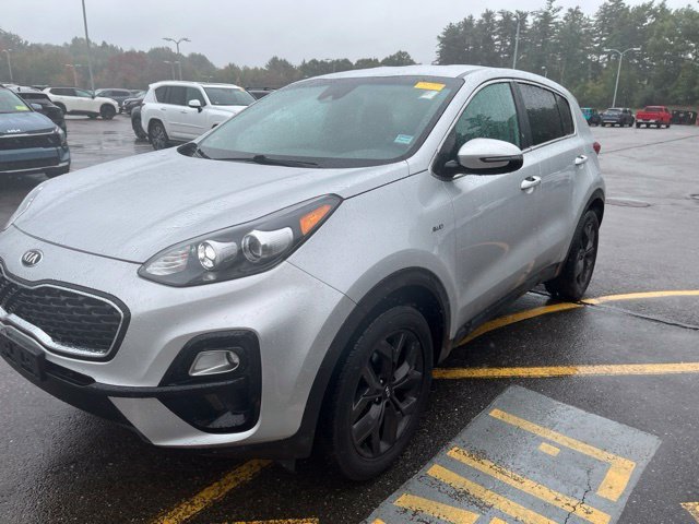 Used 2022 Sparkling Silver Kia LX image 7