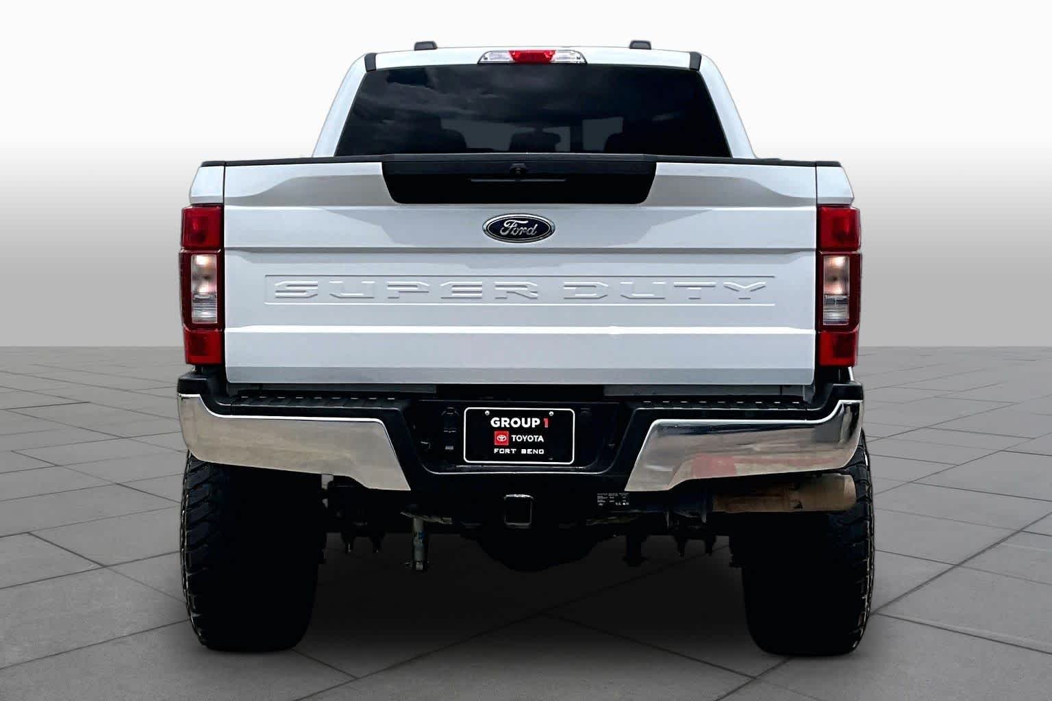 Used 2022 Oxford White Ford XLT image 5