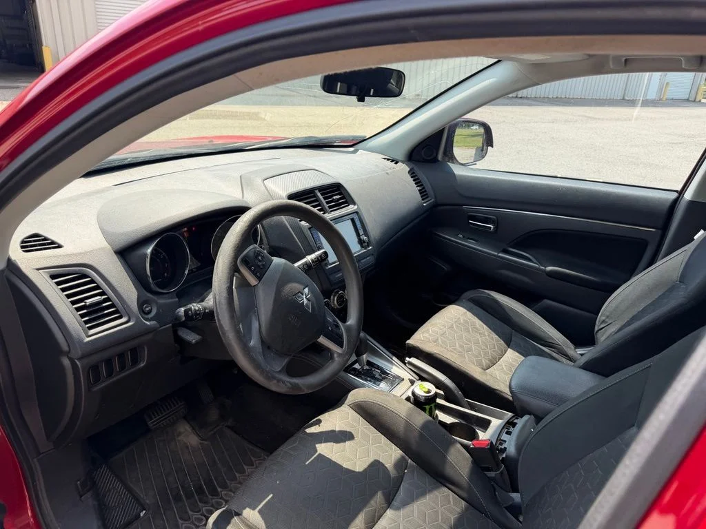Used 2020  Mitsubishi 2.0 ES image 9