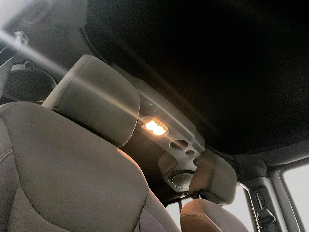 Used 2014 Gray Jeep Unlimited Sport image 25