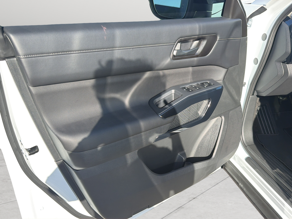New 2026 White Nissan SV image 25