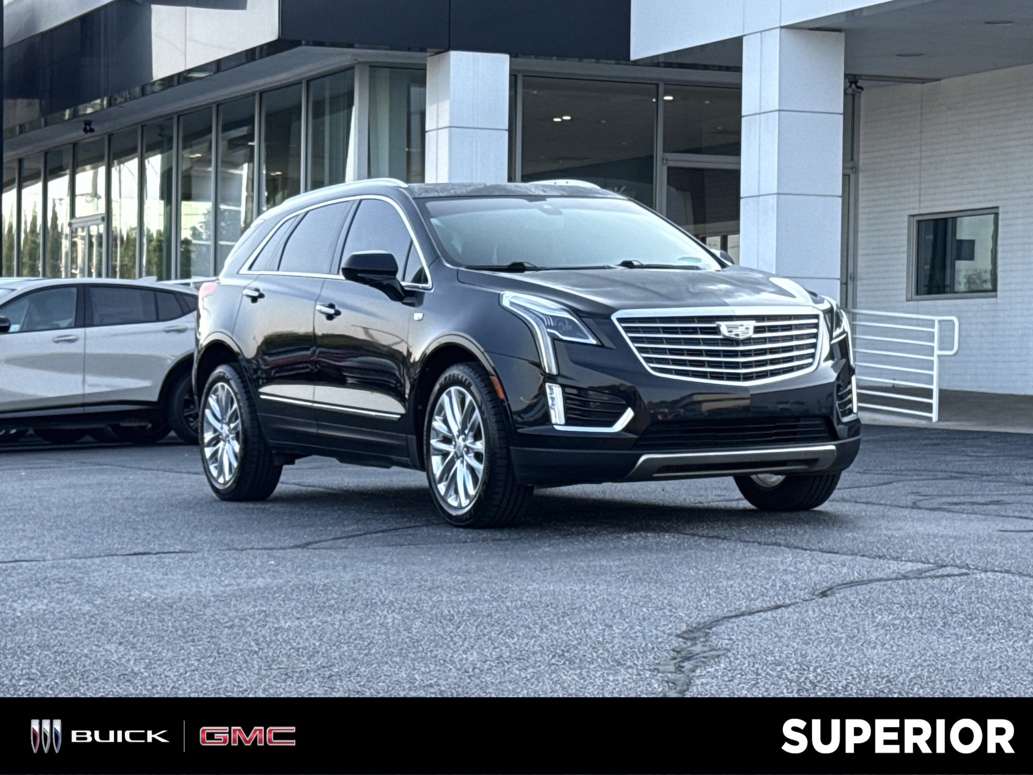 2018 Cadillac XT5 AWD Platinum's photo