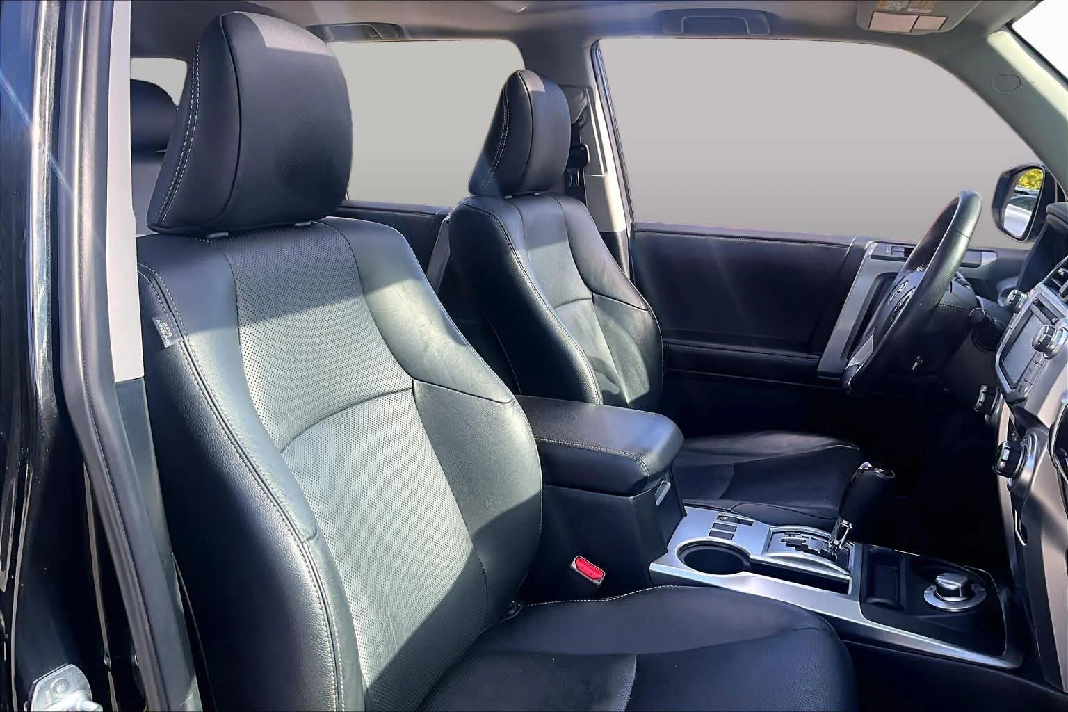 Used 2019 Midnight Black Metallic Toyota Limited image 9