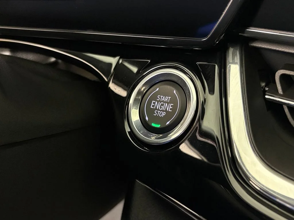 New 2026 Mosaic Black Metallic Chevrolet 2RS image 27