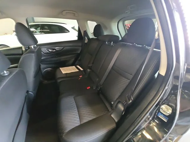Used 2019 Black Nissan S image 22