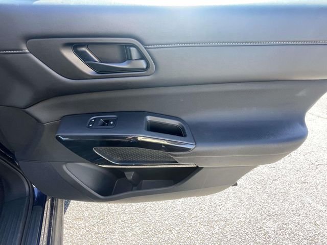 Used 2025 Blue Nissan SV image 15