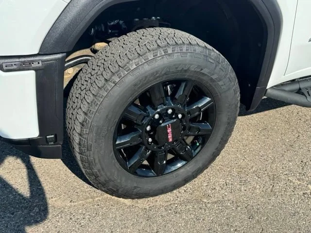 Certified Used 2025 Summit White GMC AT4 image 10
