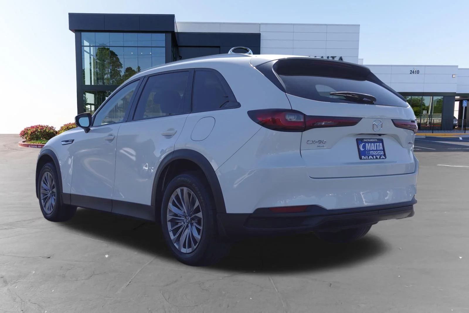 Certified Used 2024 Rhodium White Premium Mazda Preferred image 7