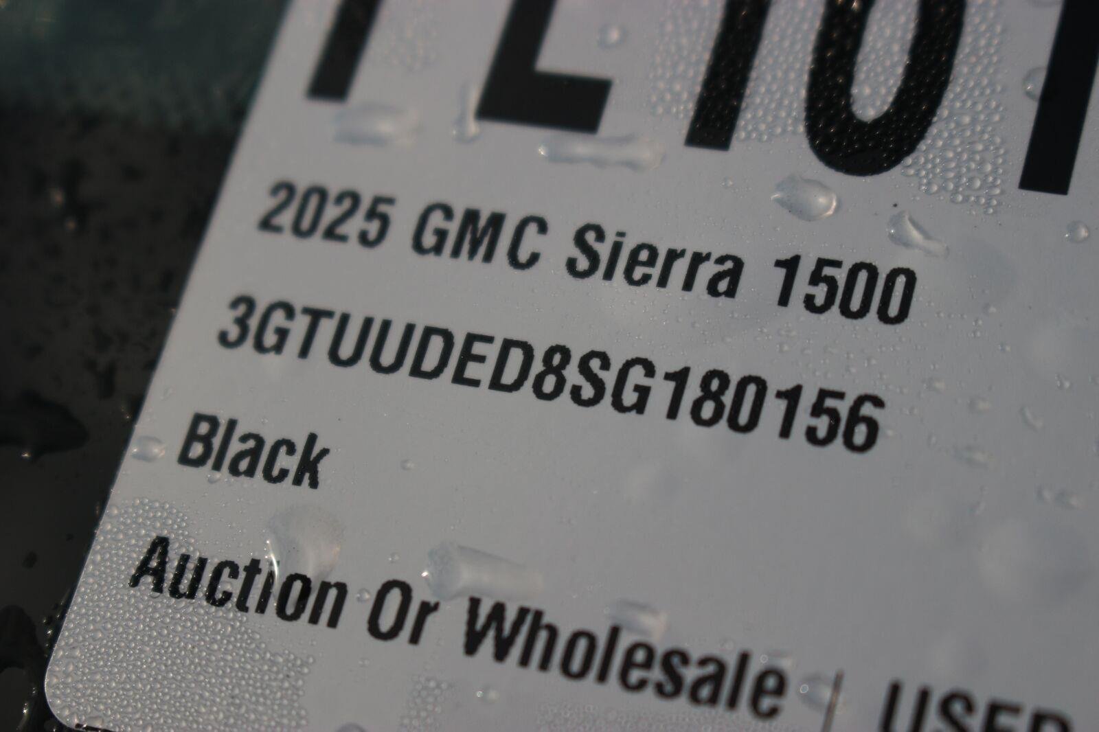 Used 2025 Onyx Black GMC SLT image 42