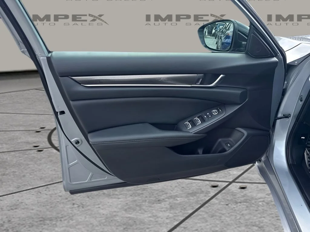 Used 2020  Honda Sport image 15